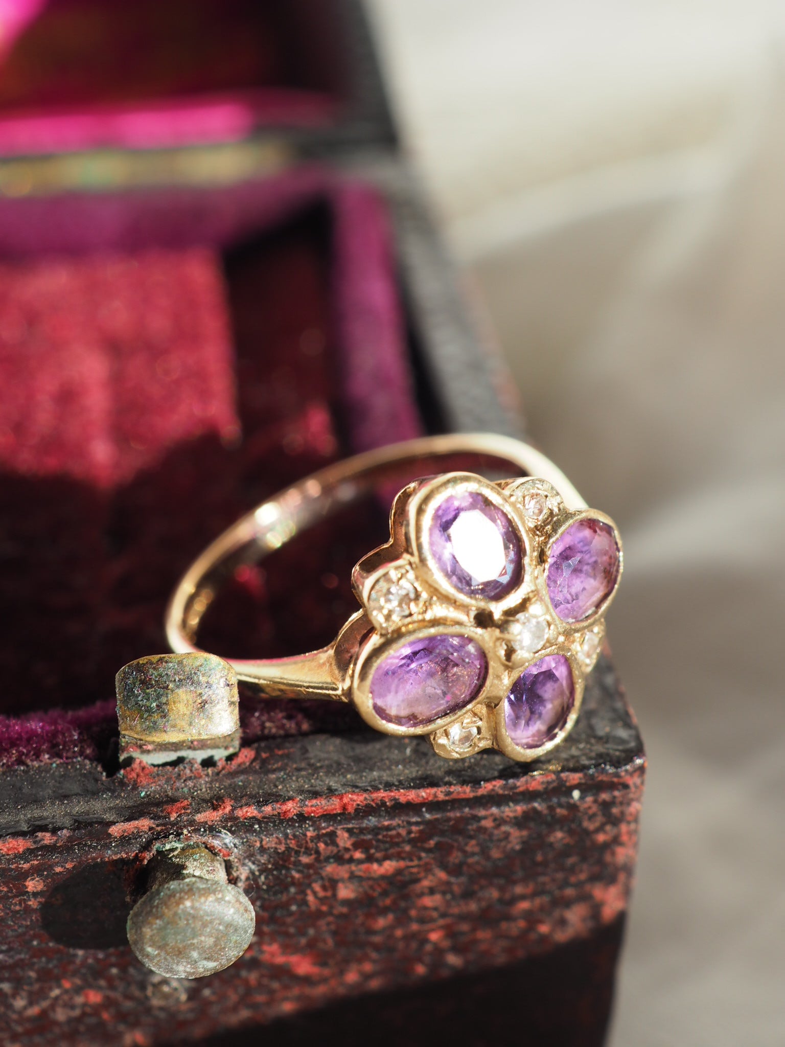 9ct Gold Amethyst & Diamond Ring