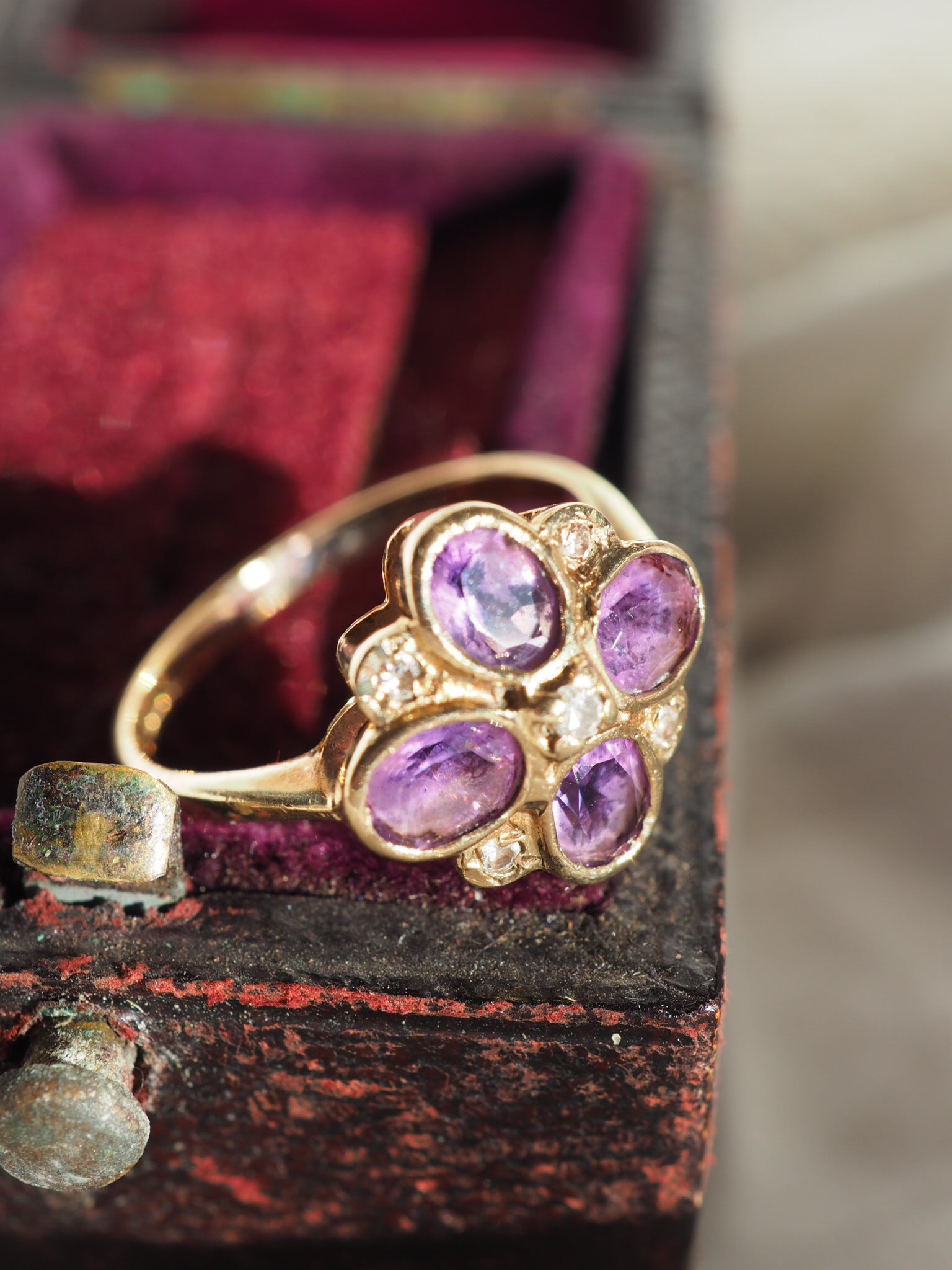 9ct Gold Amethyst & Diamond Ring