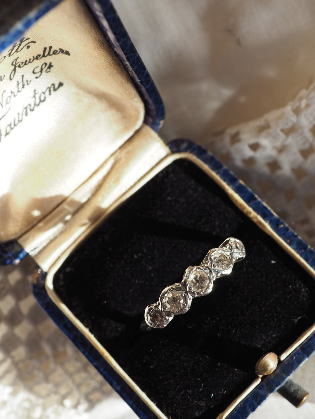 18ct Yellow Gold Diamond 5 Stone Ring