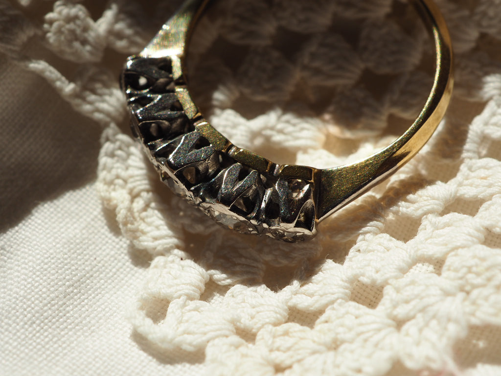 18ct Yellow Gold Diamond 5 Stone Ring