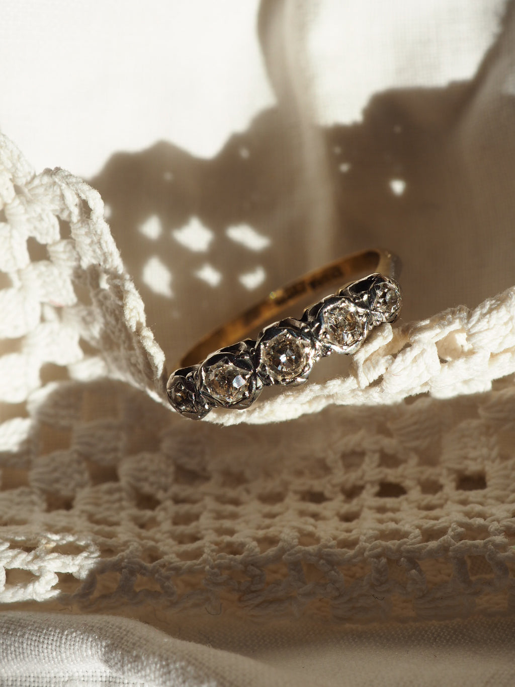 18ct Yellow Gold Diamond 5 Stone Ring