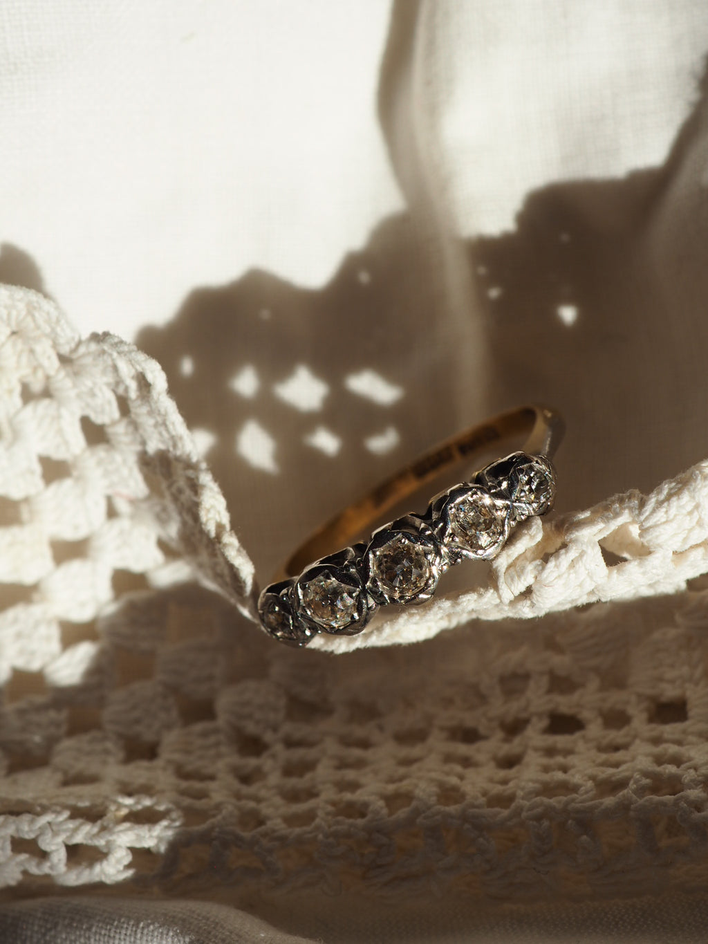 18ct Yellow Gold Diamond 5 Stone Ring