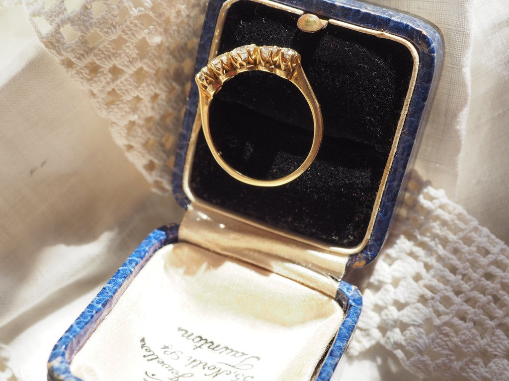 18ct Gold Diamond Set 5 Stone Ring