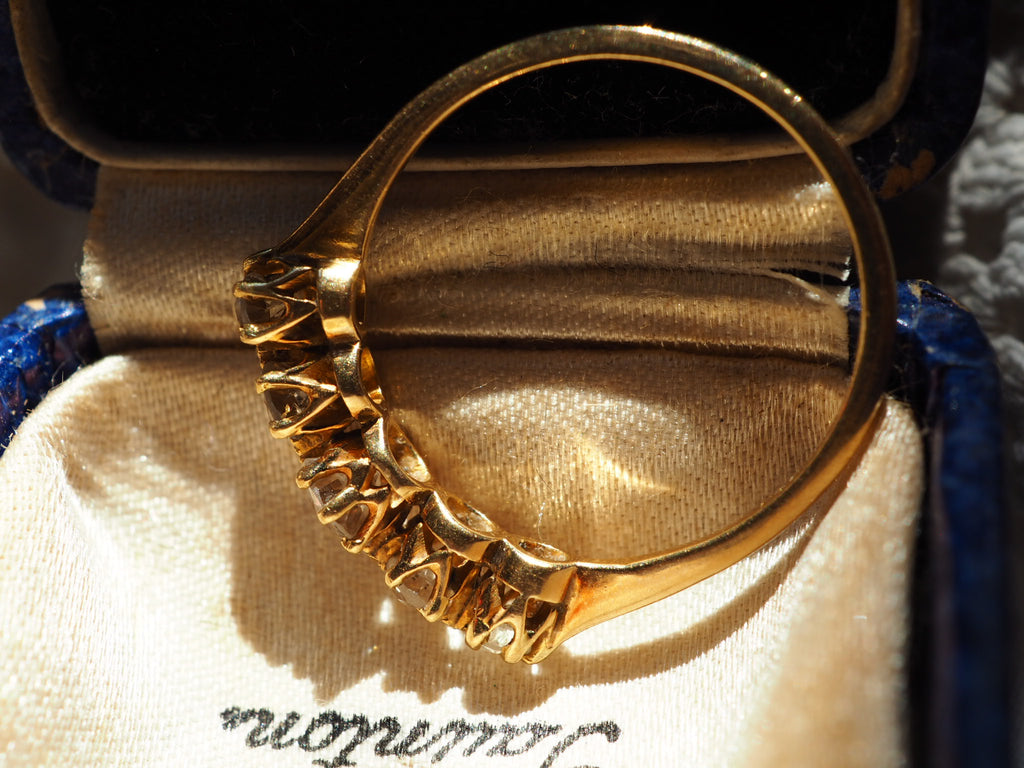 18ct Gold Diamond Set 5 Stone Ring