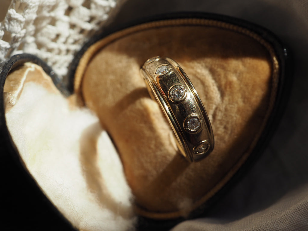 9ct Yellow Gold Diamond Set Ring