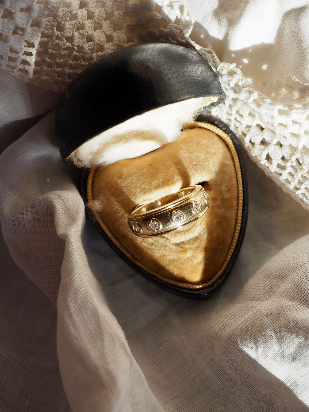 9ct Yellow Gold Diamond Set Ring