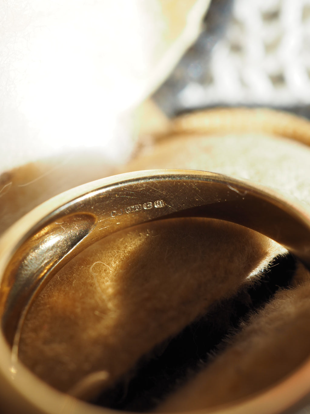 9ct Yellow Gold Diamond Set Ring