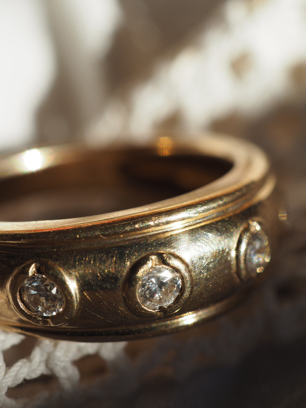 9ct Yellow Gold Diamond Set Ring