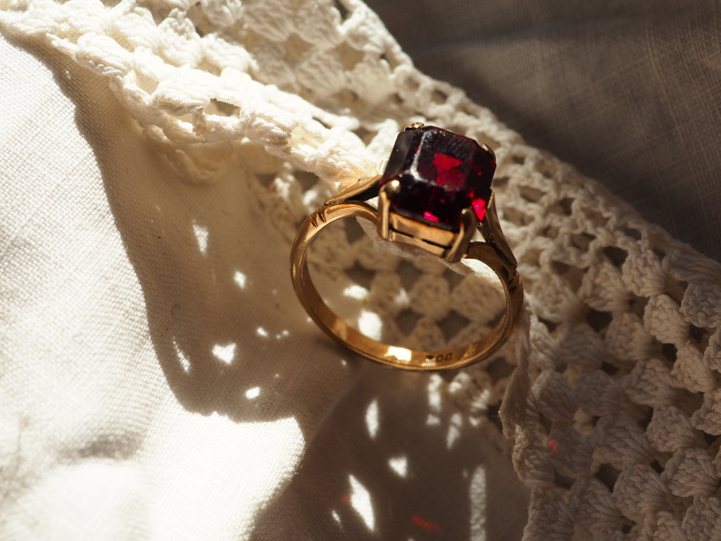 9ct Gold Ruby Ring