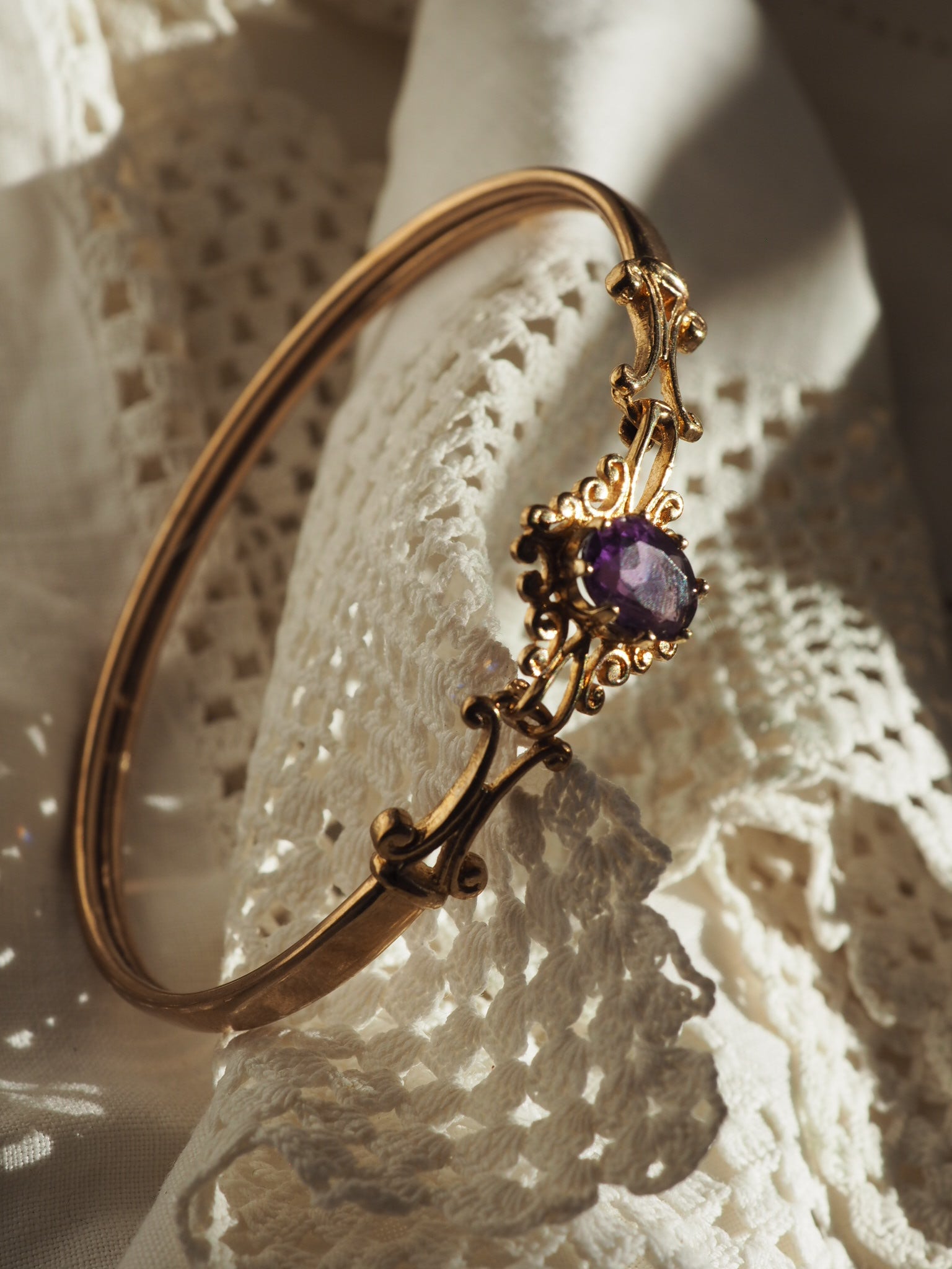 9ct Gold Amethyst Set Bangle